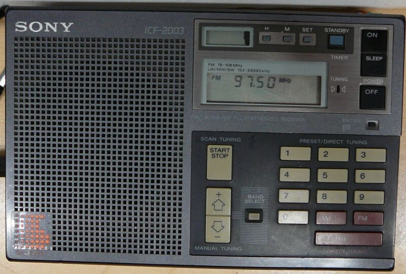 Sony ICF-2003 Multi-Band Portable FM/LW/MW/SW Radio WORKS