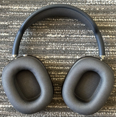 Apple AirPods Max Over Ear Headphones Space Gray MGYH3AM/A Free