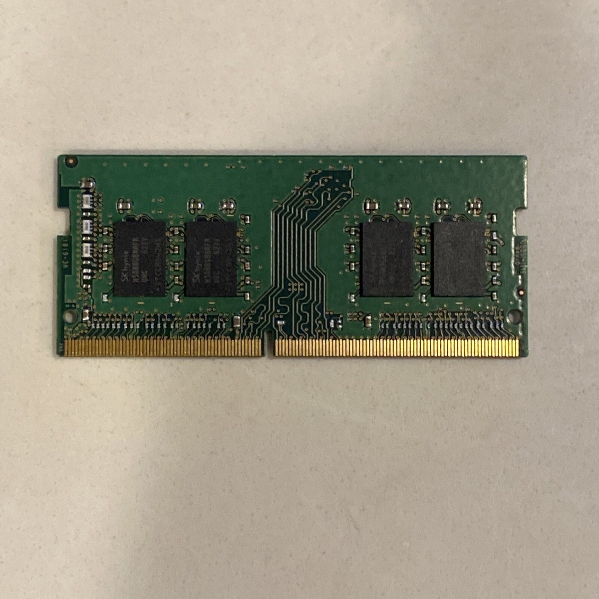 SK Hynix 8GB 1Rx8 PC4-2400T-SA1-11 DDR4 2400MHz SODIMM Laptop