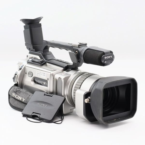 Sony DCR-VX2000 Handycam Camcorder 3 CCD Mini DV Digital Video