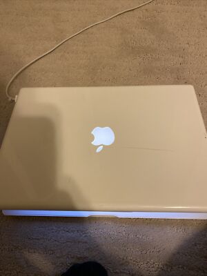 Apple A1181 MacBook 13.3