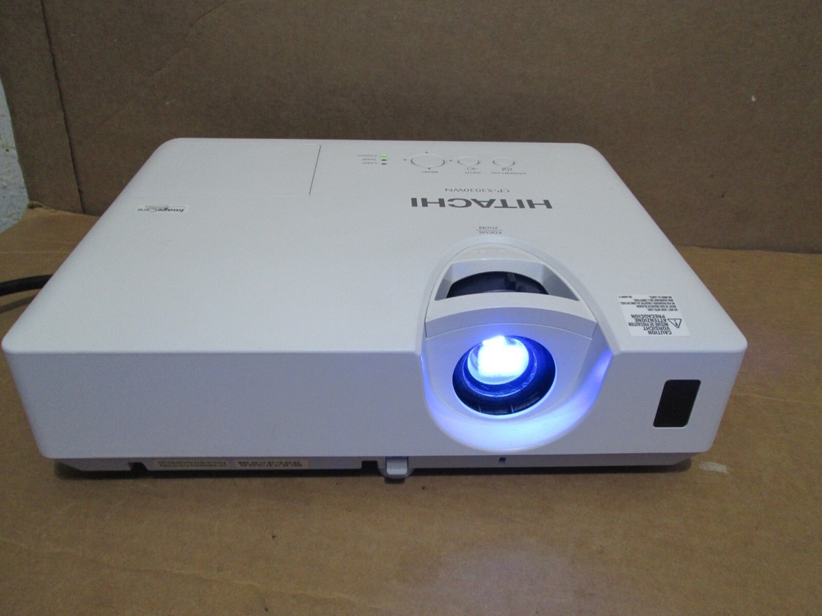 Hitachi CP-X3030WN 3LCD Projector 3200 ANSI LUMENS Only 377 Lamp