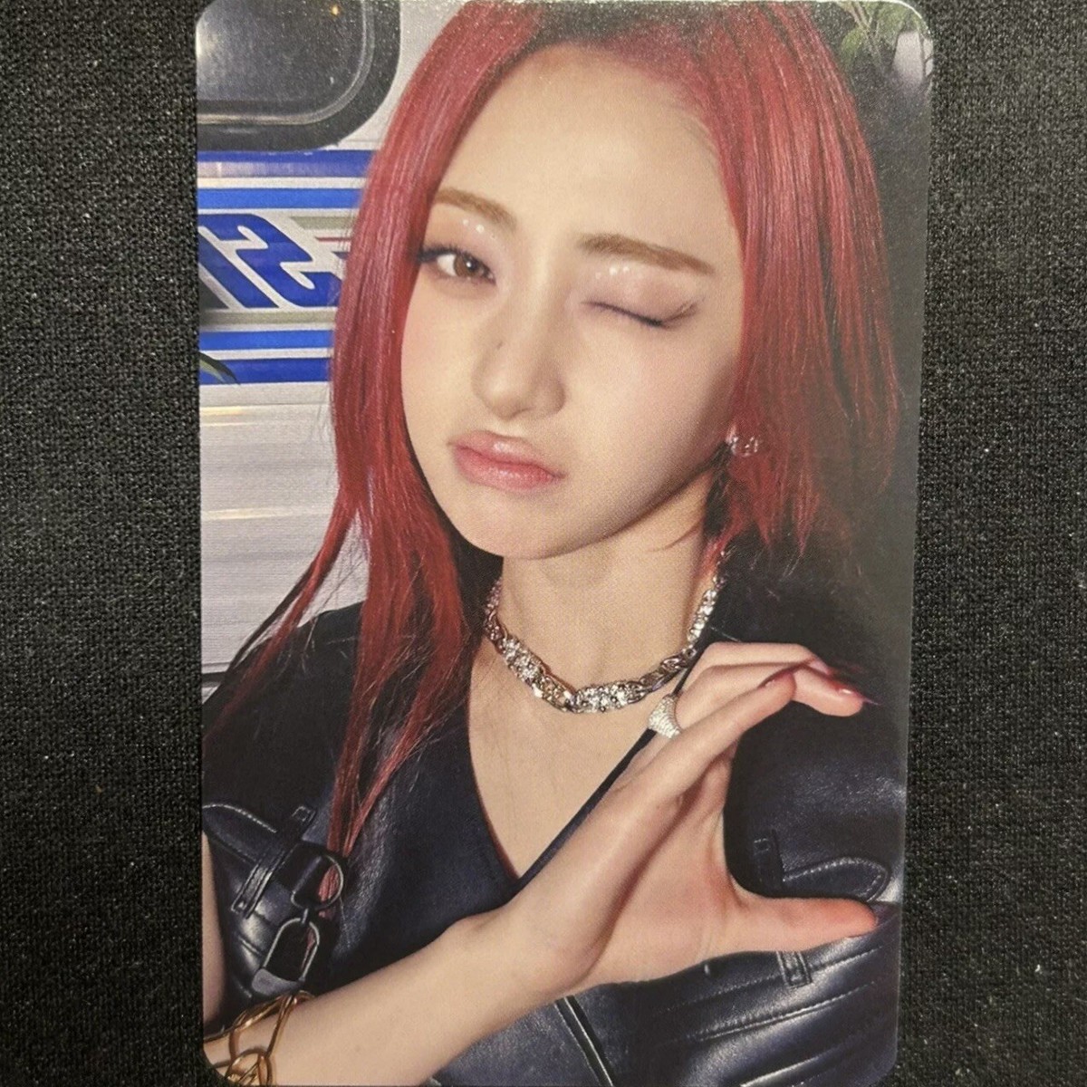 Le Sserafim EASY Hello82 EXCLUSIVE Yunjin Photocard | eBay
