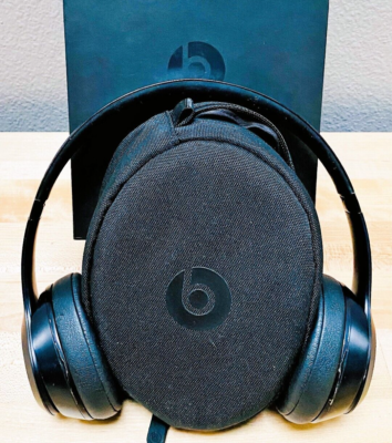 Apple Beats by Dre Solo 3 A1796 Black Wireless On-Ear Headphones