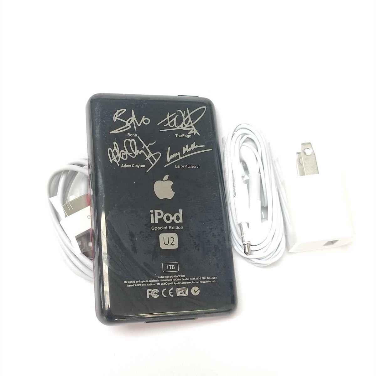 NEW Apple iPod Video 5th Generation White U2 (2TB) SSD MP3 Player