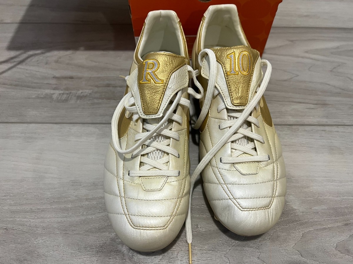 Nike Air Legend Ronaldinho White Gold R10 FG soccer cleats boots