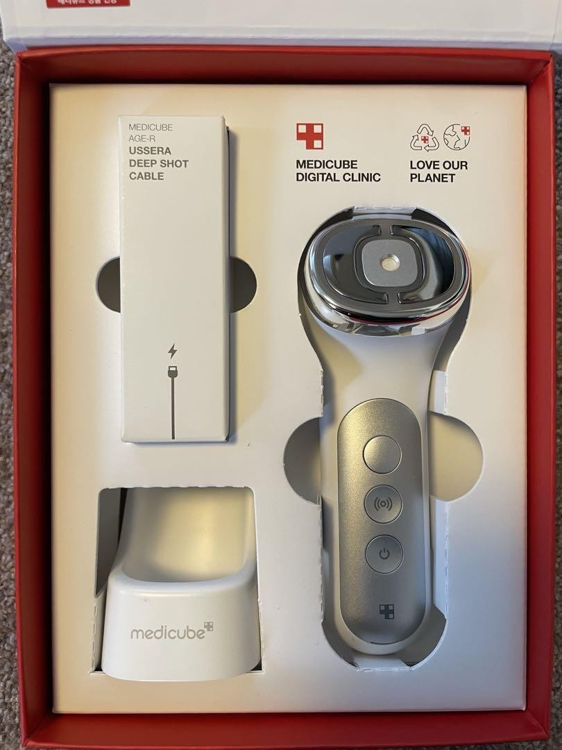 MEDICUBE AGE-R USSERA DEEP SHOT Device Set Operation Confirmed