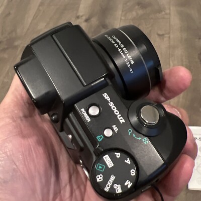 Olympus SP-500 UZ Ultra Zoom 6MP Digital Camera 10X XD 2GB MEMORY