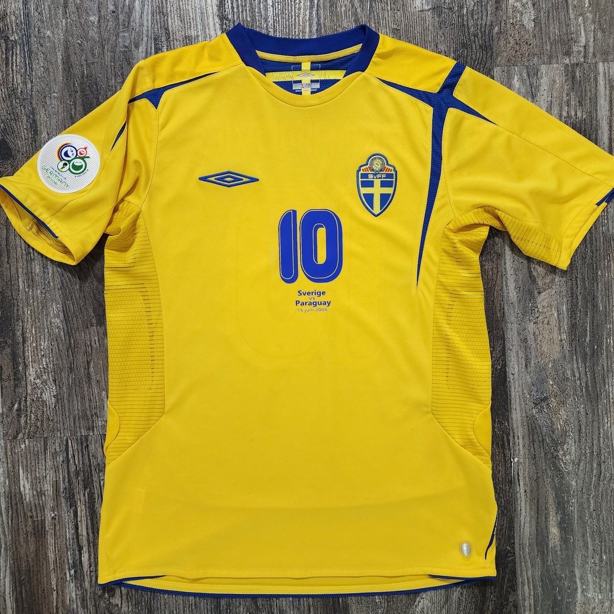 2006 Umbro Sweden Home Soccer Jersey Zlatan Ibrahimovic Men M