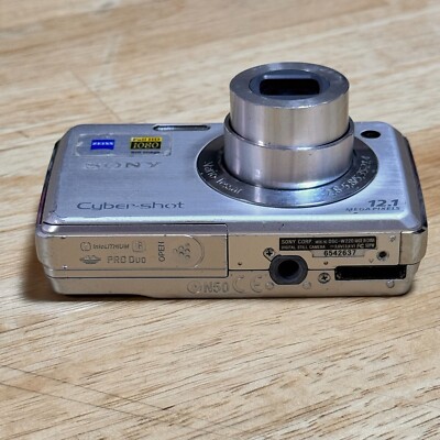 Excellent] SONY Digital Camera DSC-W220 Silver Cyber-Shot Zeiss
