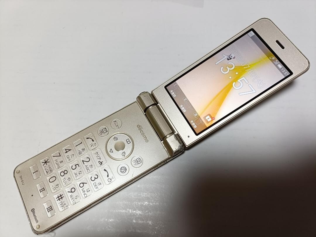 SHARP SH-01J AQUOS KEITAI DOCOMO Android Flip Phone Unlocked Gold