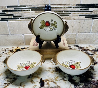 Vintage CALIFORNIA STRAWBERRY Metlox 1969 Dishes Dinnerware