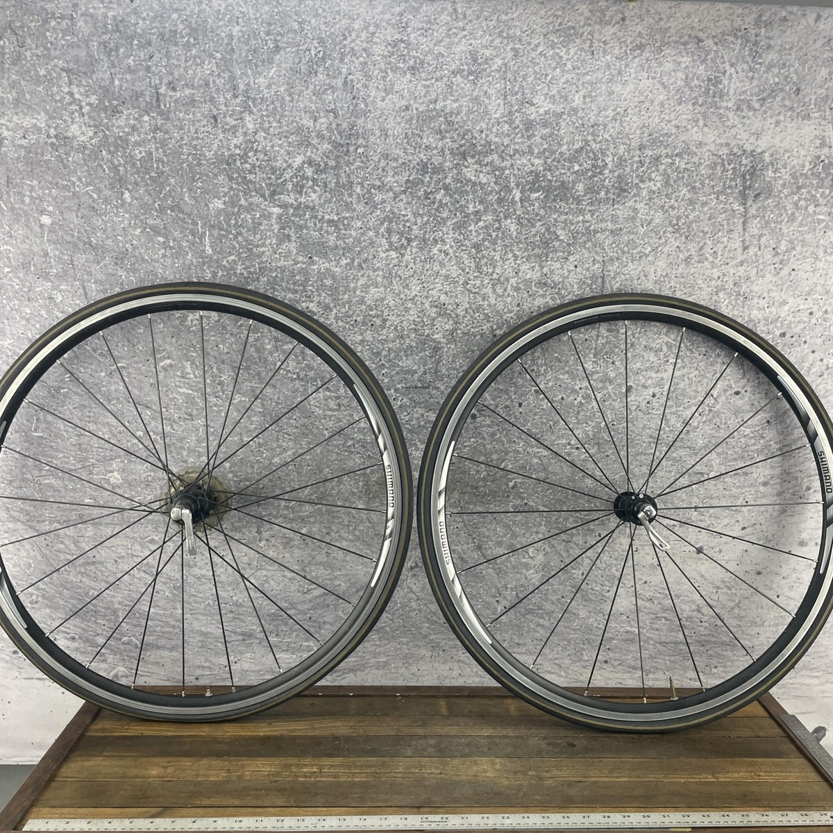 Shimano WH-R500 700c Road Wheelset Clincher QR Rim Brake 20/24h