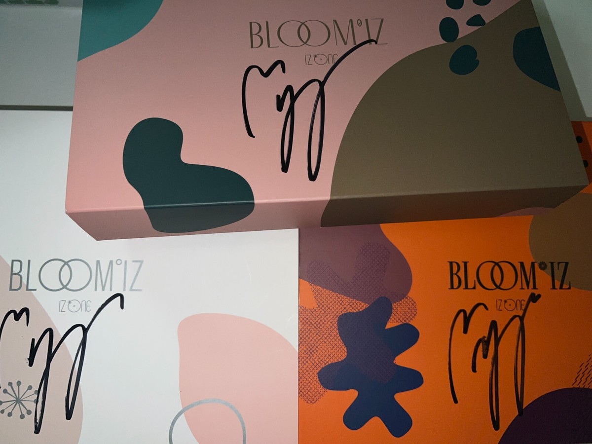 IZ*ONE [BLOOM*IZ] JANG WONYOUNG Autographed Signed Album IZONE IVE