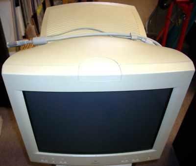 APPLE AppleVision 1710 display monitor , box - PARTS ONLY - NO