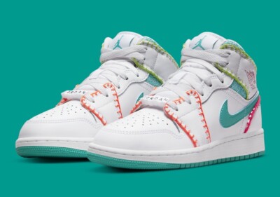 Kids Size 6.5y / Womens Size 8 Nike Air Jordan 1 Mid SE GS Multi