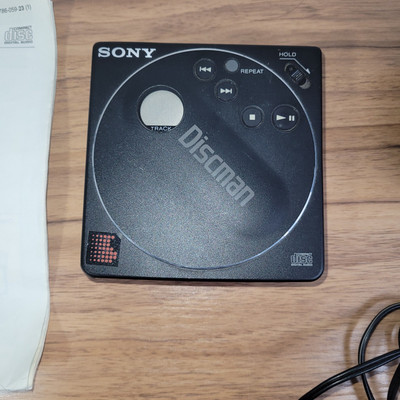 Sony Discman ポータブルCDプレーヤー D - 88 ジャンク品 SONY D-88