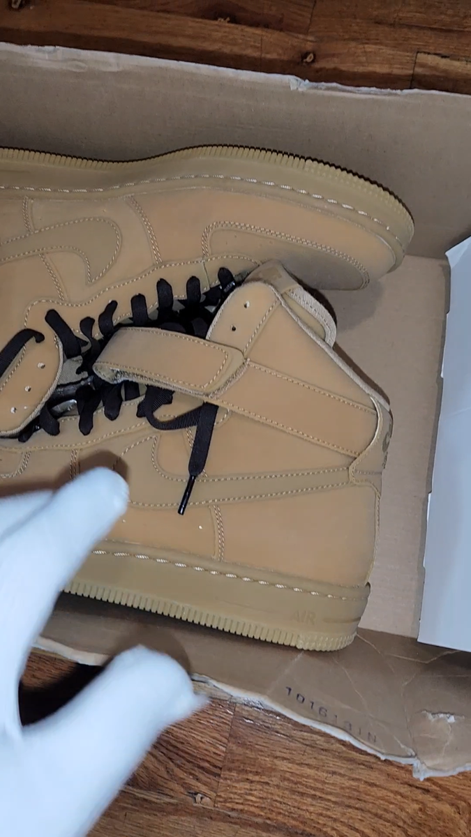 NEW NIKE MEN AF1 DOWNTOWN HI GUM LW QS GUM BOOTS SIZE 9.5 VINTAGE