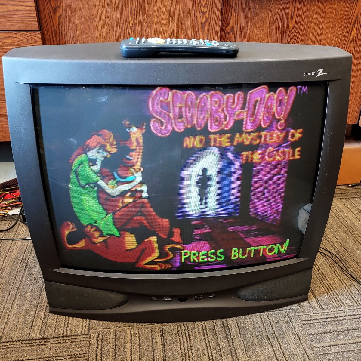 Zenith 27 Inch CRT TV Retro Gaming Coaxial RCA Input A27B33W