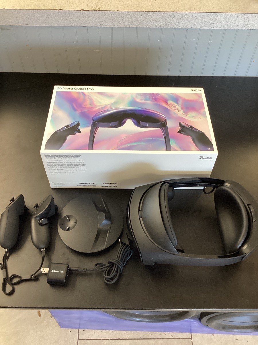 Meta Quest Pro VR Headset 256GB Black XR2+ Mixed Reality