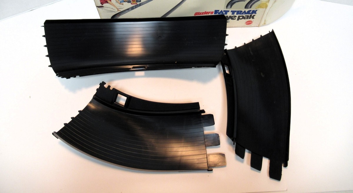 VINTAGE SIZZLERS FAT TRACK CURVE PACK IN ORIGINAL BOX #6548 HOT