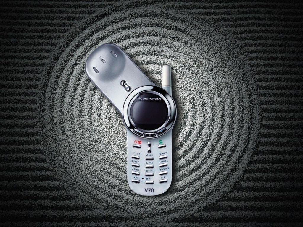 Original Motorola V series V70 Unlocked Cellular Phone 2G GSM 900