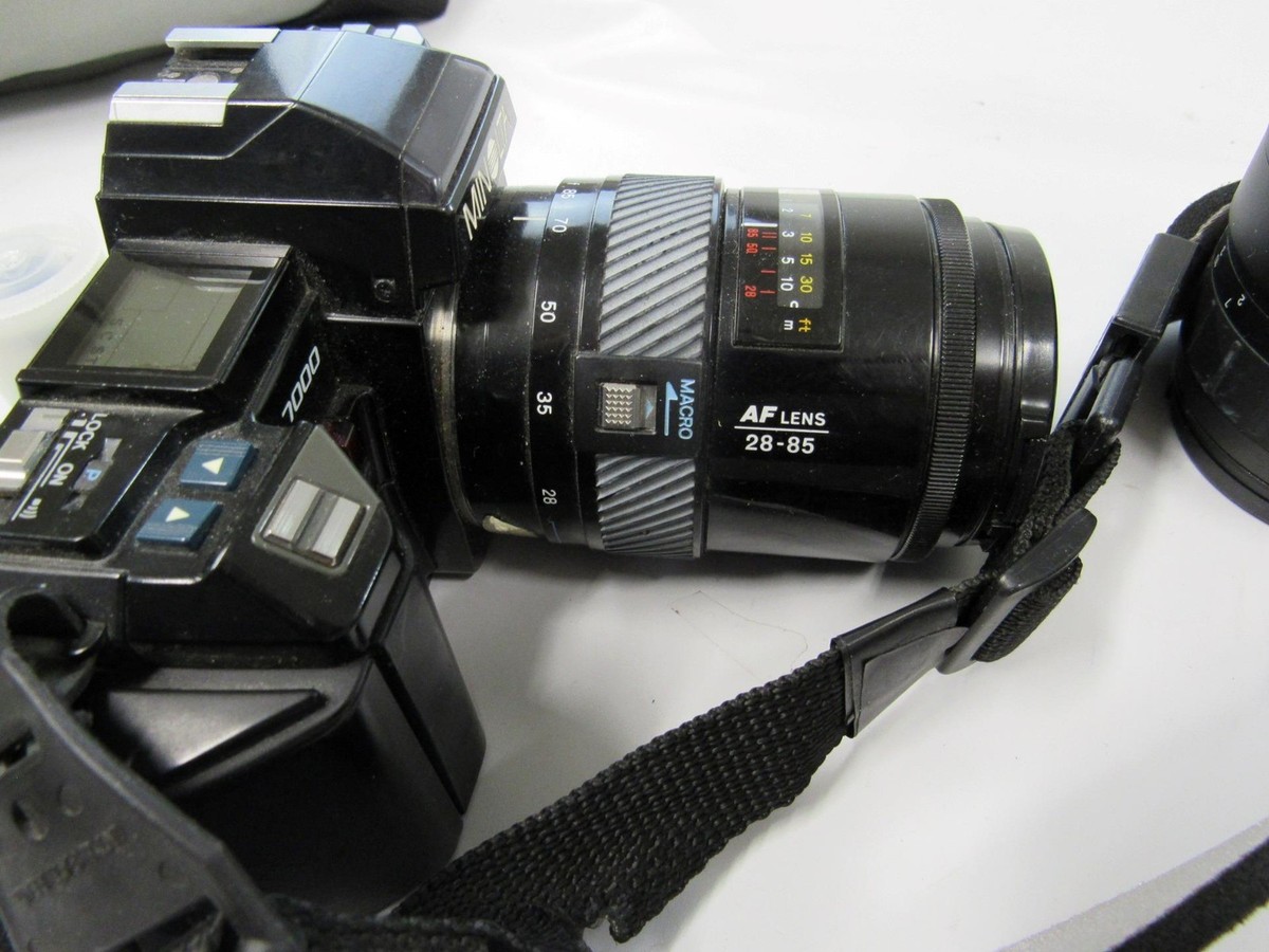 Minolta Maxxum 7000 35mm Camera With Sigma Auto Focus 75-300mm 2