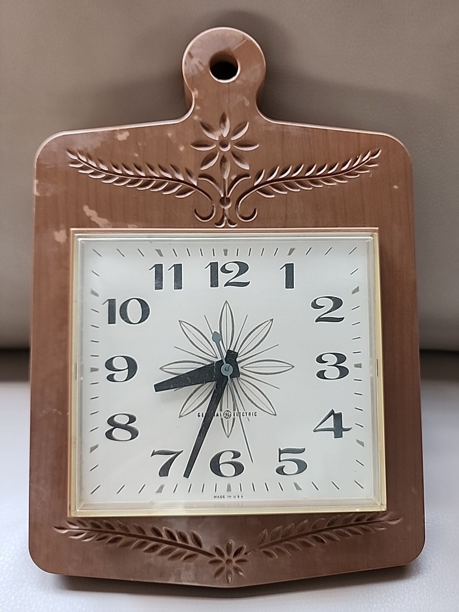 Vintage GE General Electric Kitchen Wall Clock 2146 Wood Grain