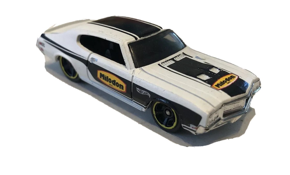 Hot Wheels Showroom '70 Buick GSX Milodon 2013 1970 GM Rare White