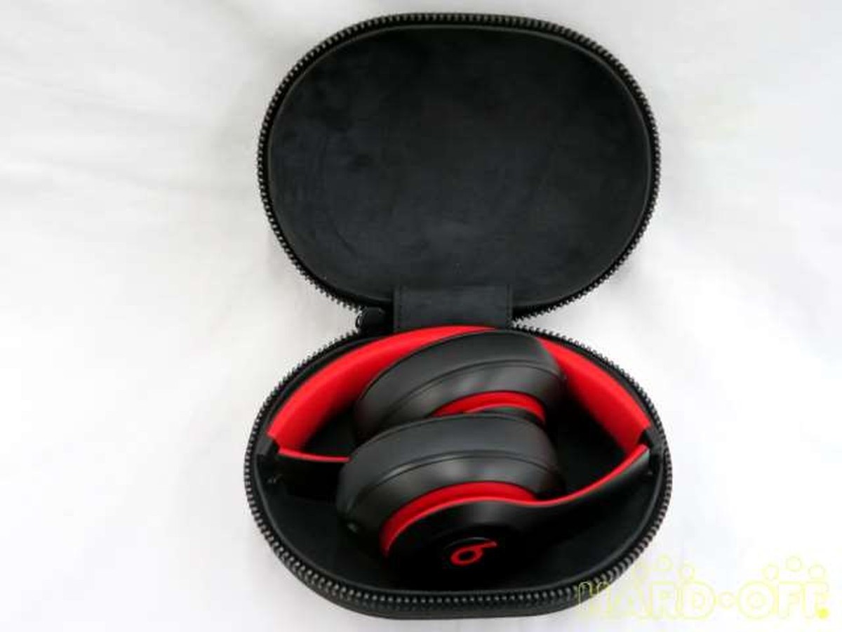 Beats by Dre Studio3 Wireless Headphones - EST08 Limited Edition