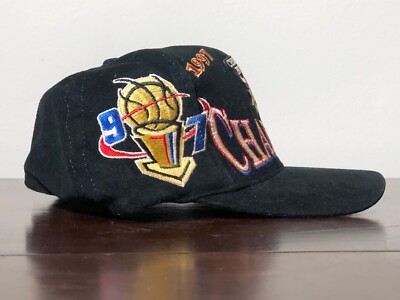 Vintage 1997 NBA Chicago Bulls Championship Logo Athletic Black