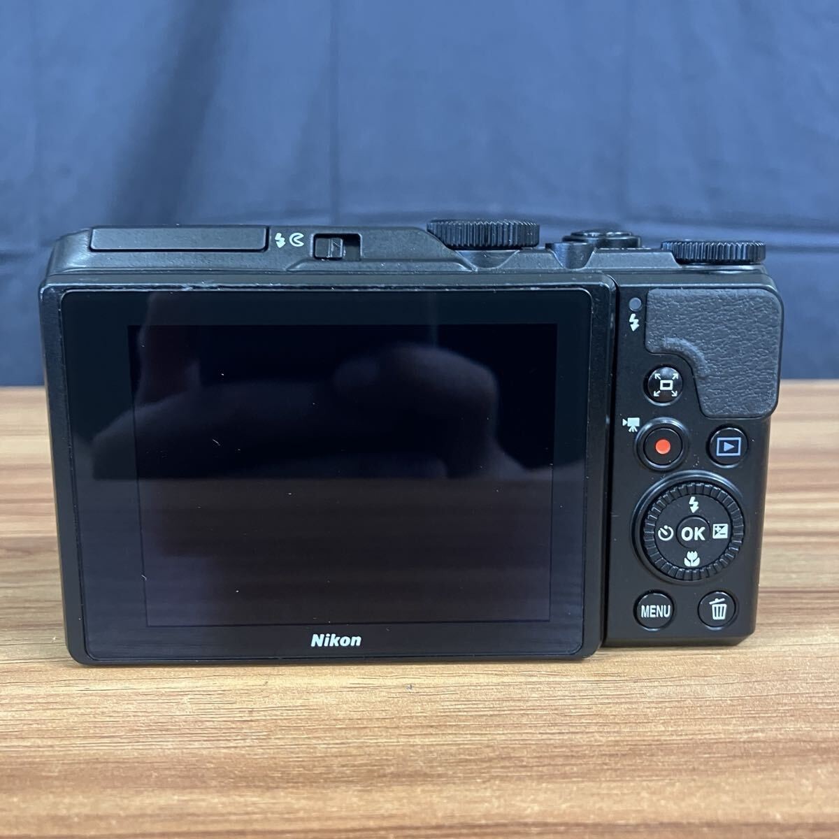 Nikon COOLPIX A900 20.3MP 35x Zoom Compact Digital Camera Used