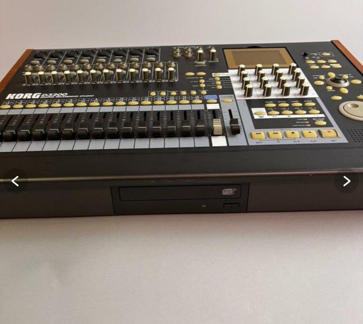 KORG D3200 32-Track Digital Recording Studio Desktop Recorder junk