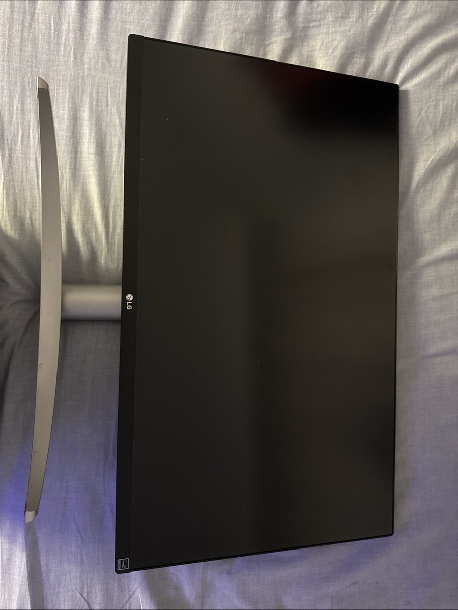 LG 27UD88-W 27” 4K UHD IPS LED Monitor FreeSync HDR Gaming Display