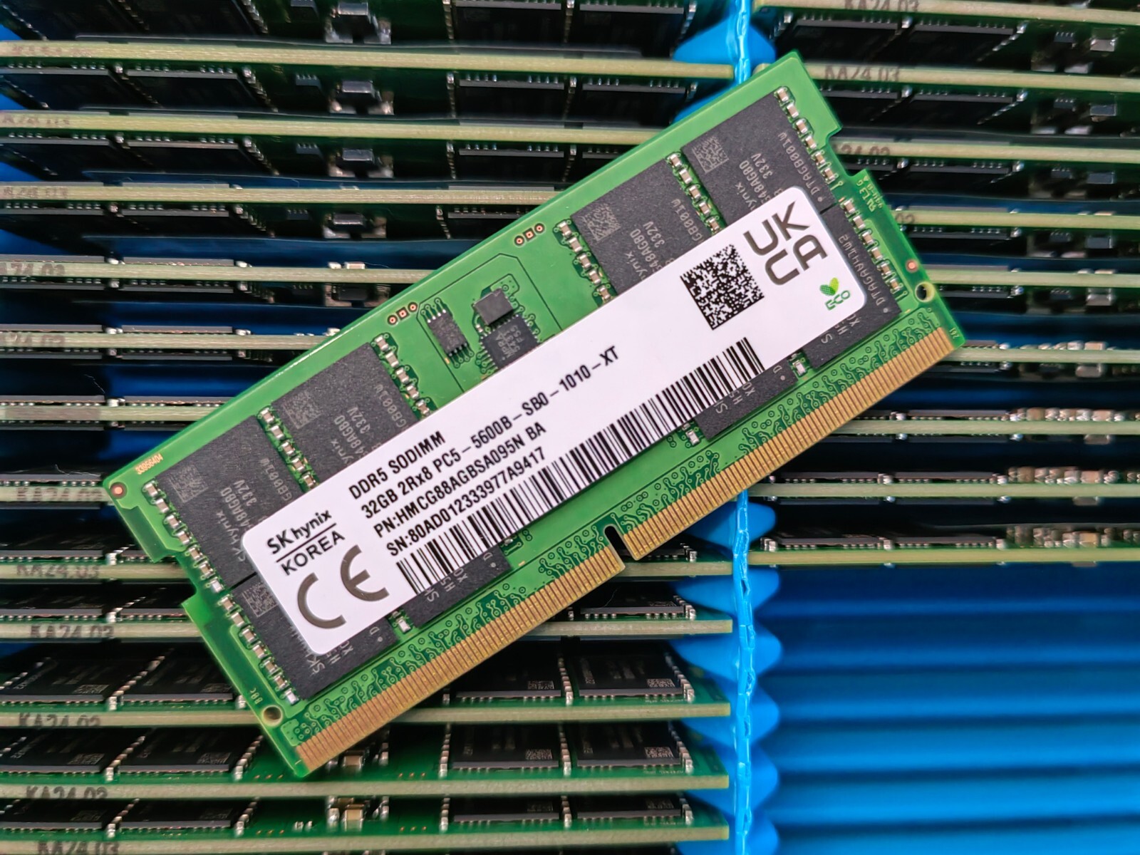 SK Hynix 32GB DDR5 5600 2Rx8 PC5-5600B HMCG88AGBSA095N 262pin