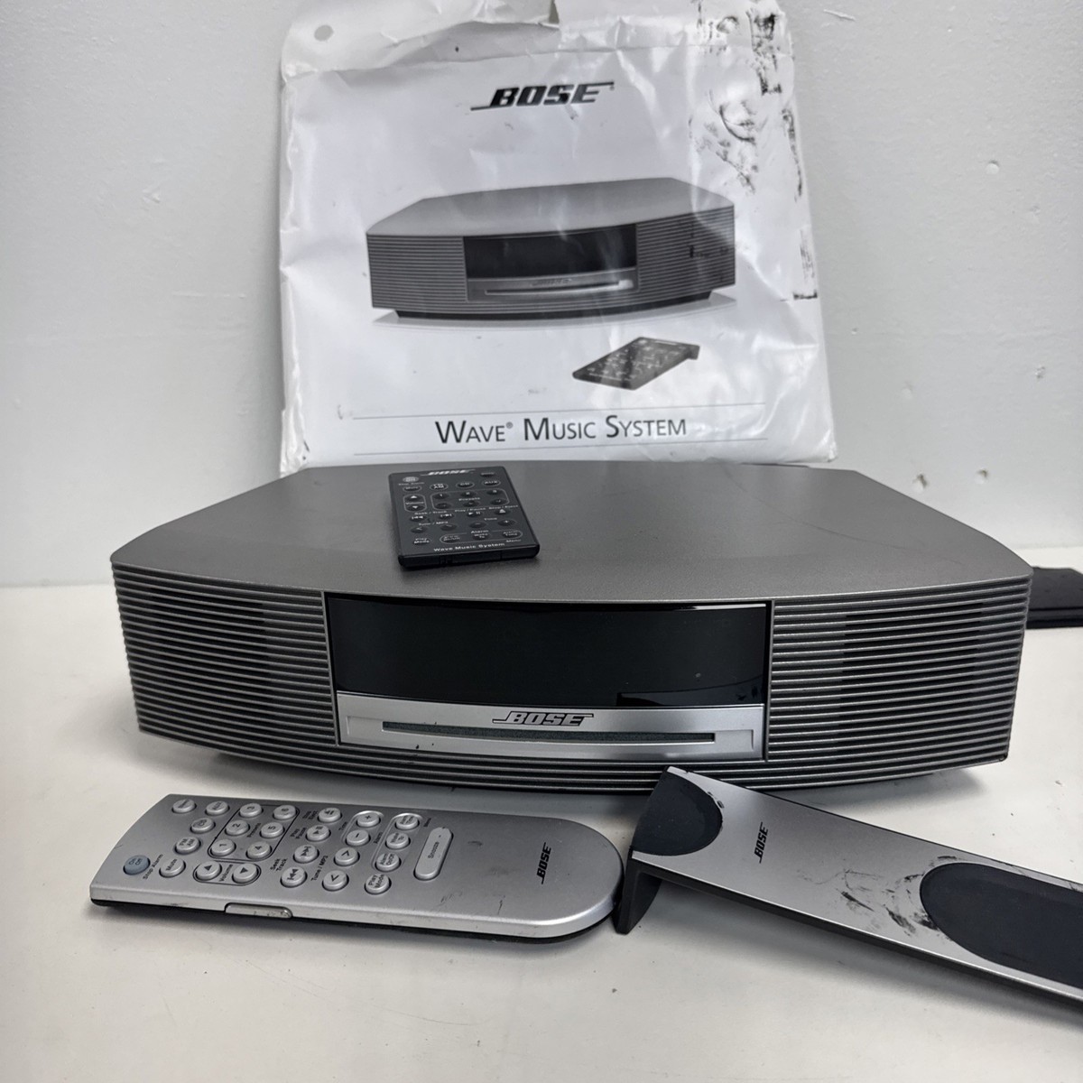 BOSE Wave Radio CD Player Model AWRC-1G Gray Untested - No Cables