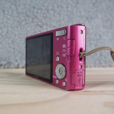 Sony Cyber-shot DSC-W530 14.1MP Compact Digital Camera 4 x Optical