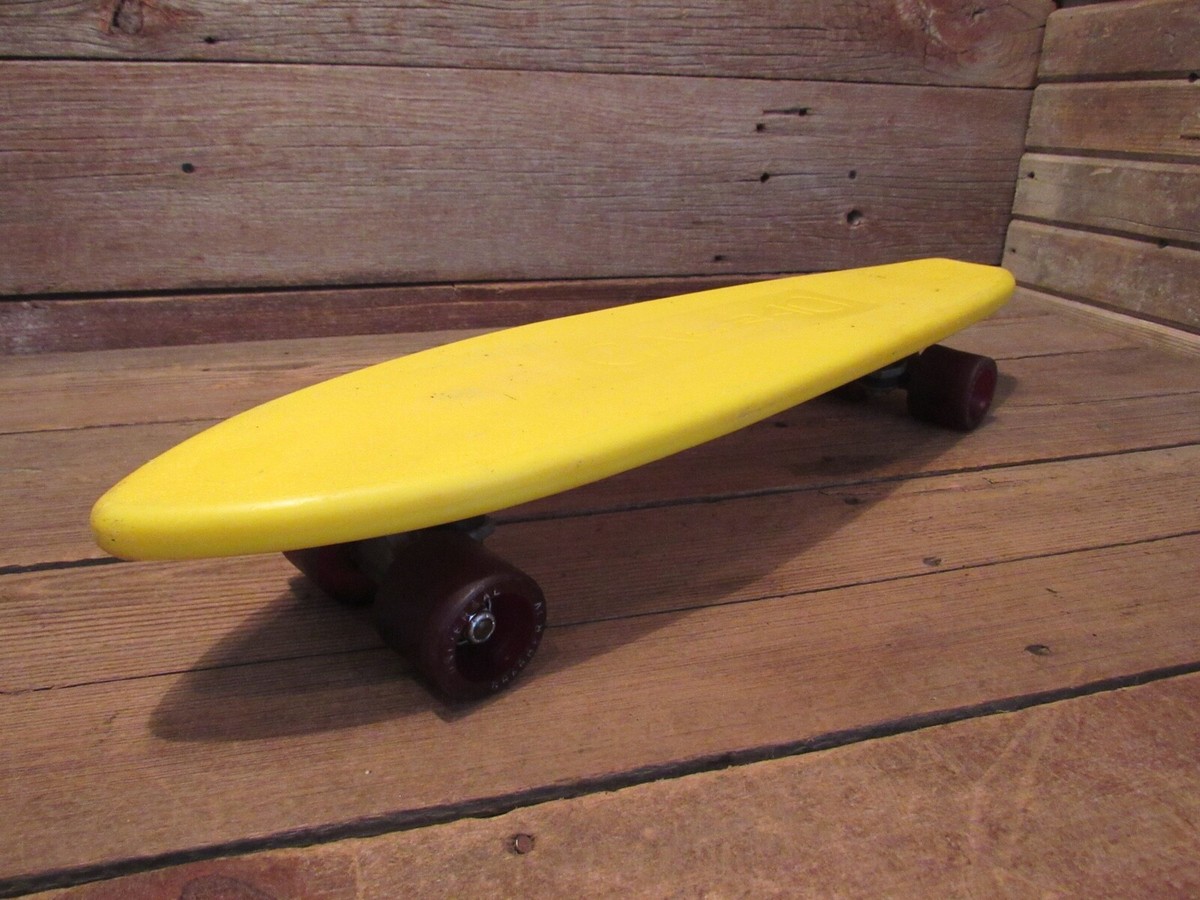 Vintage 1970s CAL-240 SKATEBOARD UPM INC. Irwindale Cal Universal