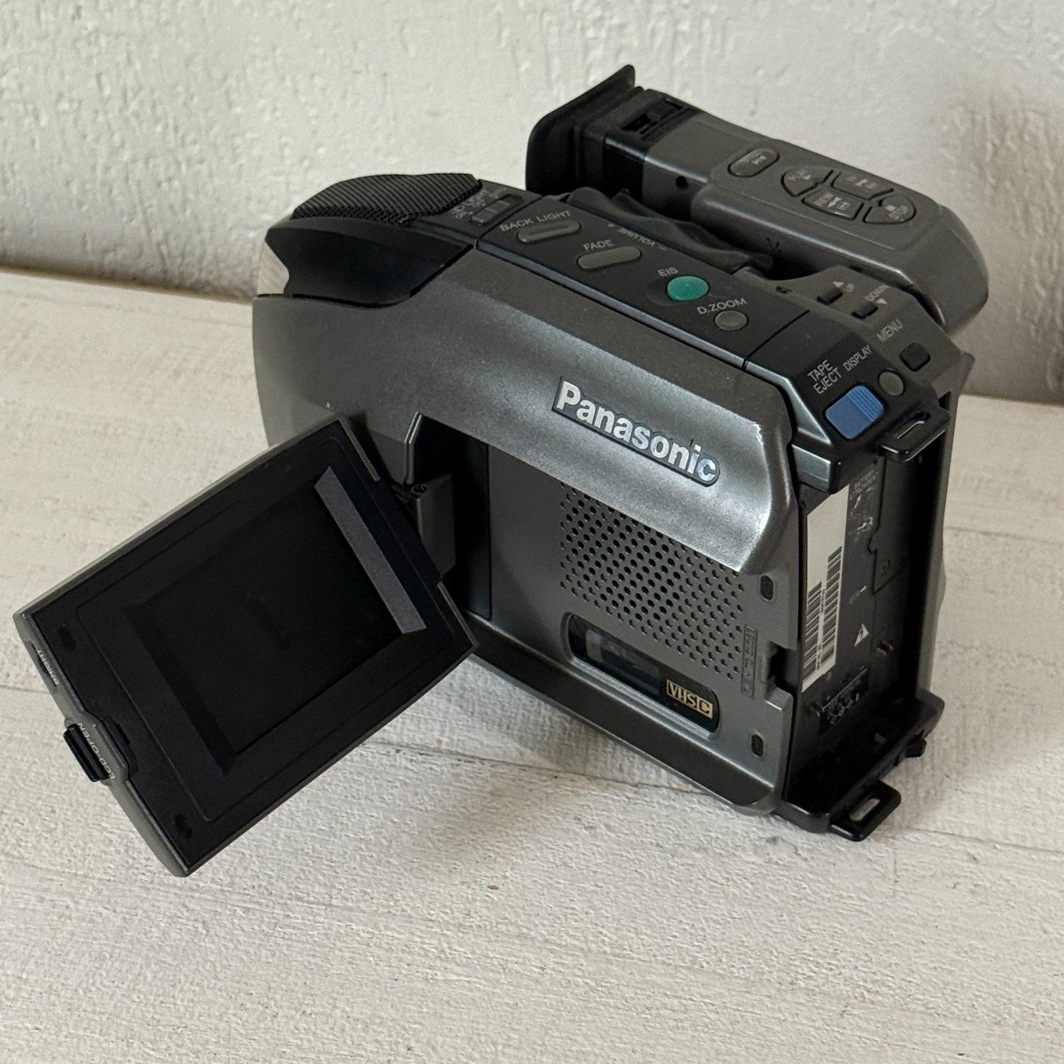 Panasonic Palmcorder PalmSight PV-L550D VHS-C Camcorder Gray 150x