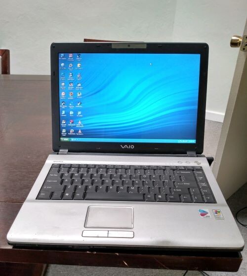 Sony Vaio PCG-7F1L Laptop Pentium M 1.73GHz 512MB RAM - Windows XP