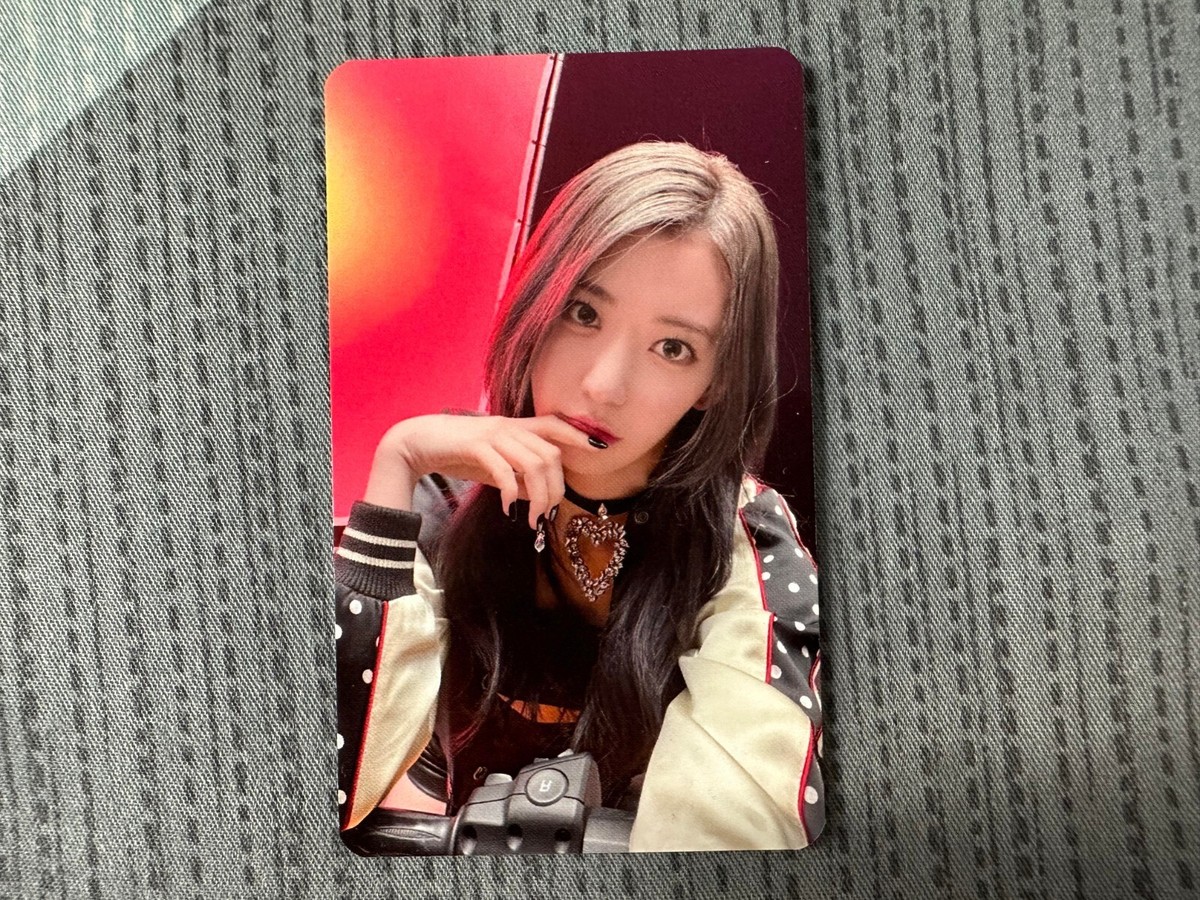 LE SSERAFIM OFFICIAL FEARLESS ALBUM SHOPEE TOU PHOTOCARD Sakura