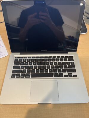 Apple MacBook Pro 13 inch Laptop Mid 2009 2.53 Intel Core2Duo 8GB