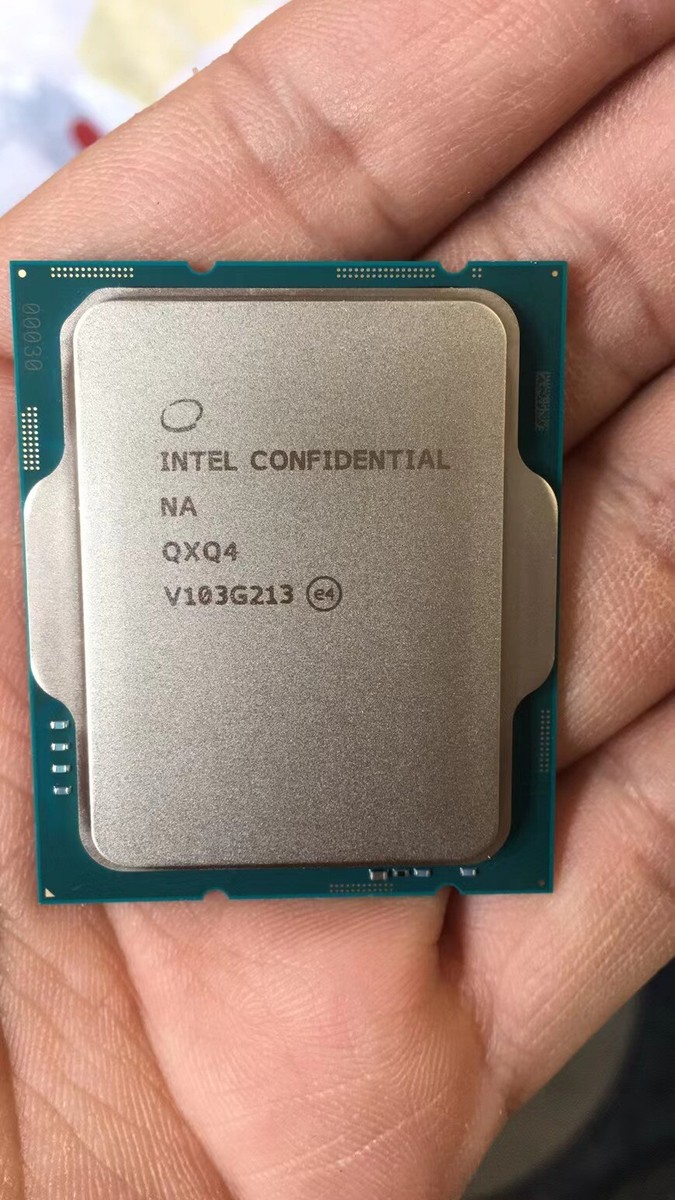 Intel Core i7-12700 ES version QXQ4 LGA 1700 interface 8+4 12