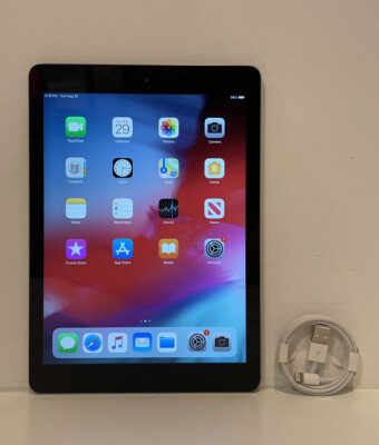 Apple iPad Air 1st Gen. 32GB, Wi-Fi, 9.7in - Space Gray