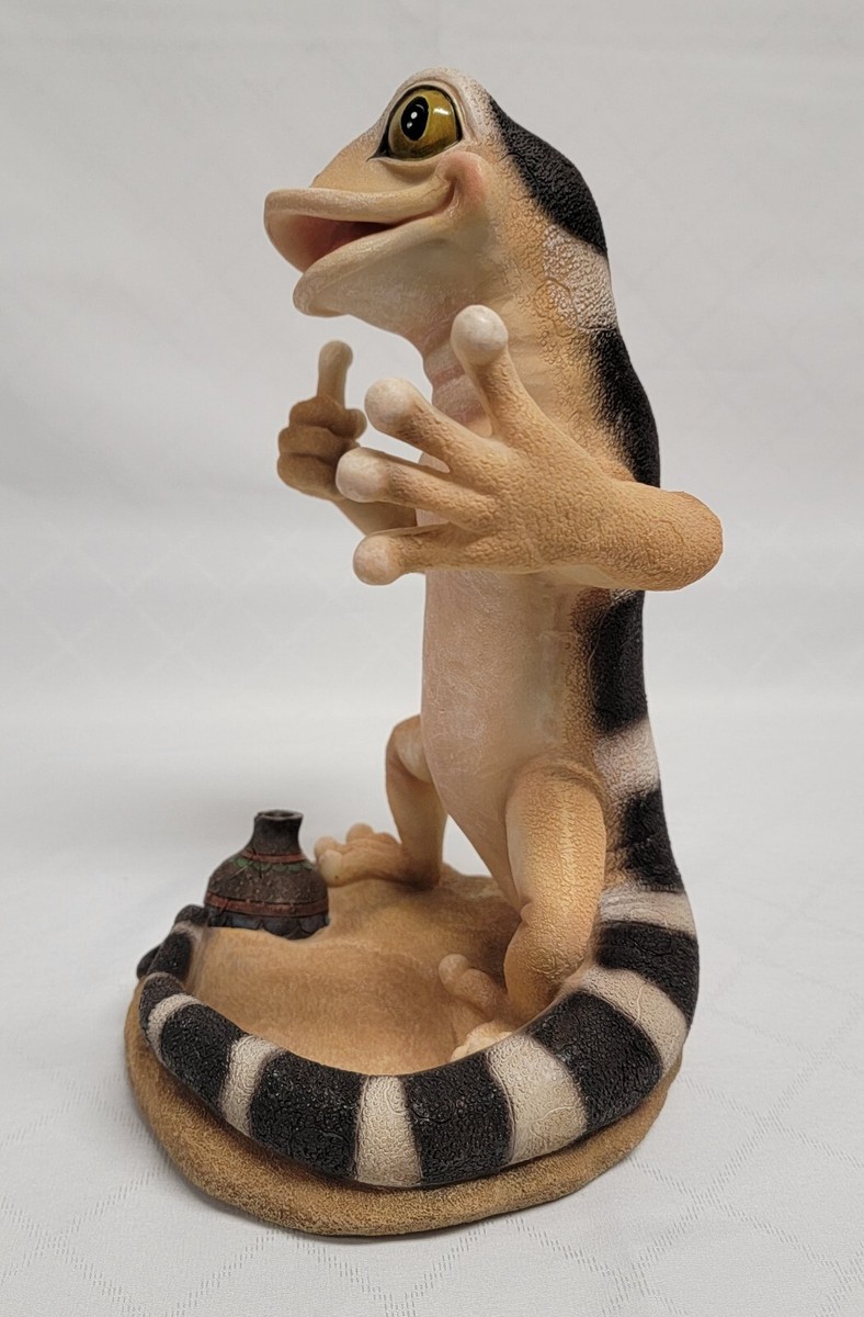 Gecko Lizzard Lizard Wine or Liquor Bottle Holder and Bottle