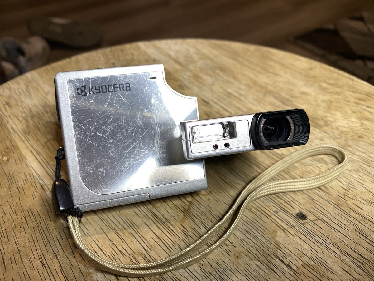 Kyocera Finecam SL400R Digital Camera, 4.0MP, Digital Camera 3x