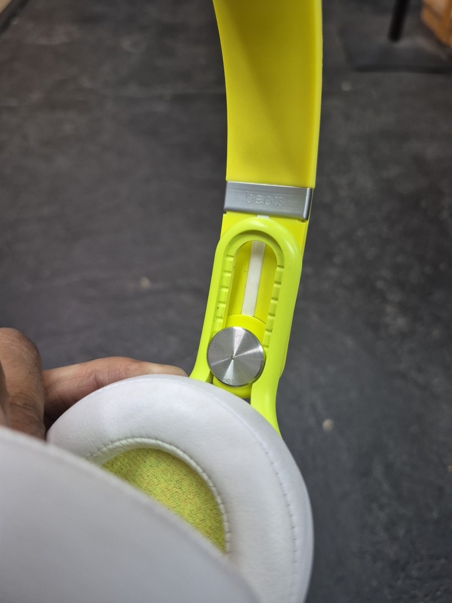 Beats Mixr Mixer Headphones Yellow/Green w/ audio cable and case