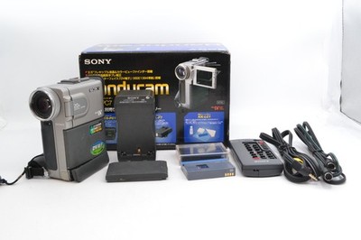 Sony Handcam Vision DCR-PC7 Camcorder Case Batteries Charger
