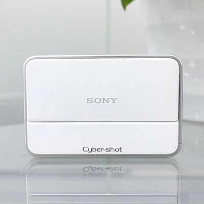 Sony Cyber Shot DSC-T2 8.1MP 3x Vintage Compact Digital Camera w