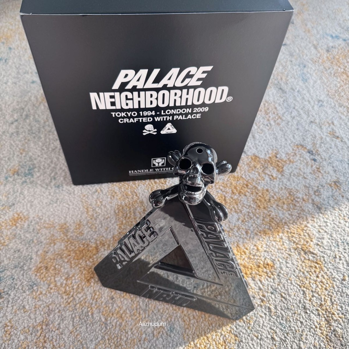 PALACE AUTUMN 2025 NEIGHBORHOOD INCENSE CHAMBER BLACK CERAMIC